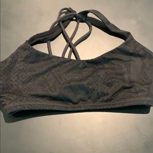 Free to be lululemon bra size 6 snake print